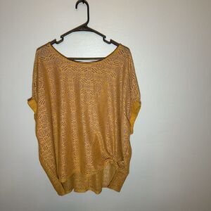 Akemi + Kin Anthropologie Womens Gold Round Neck Pullover Blouse Top Size M/L